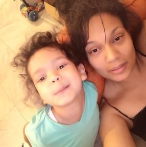 Meet your Posher, Leslie